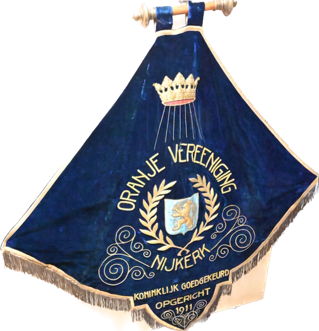 Vaandel weer terecht!