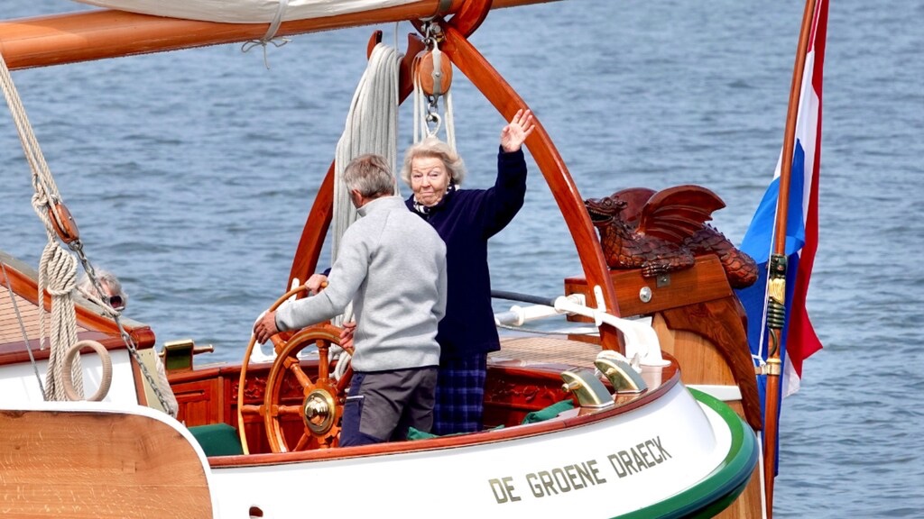 Fout hout uit Myanmar op Groene Draeck van prinses Beatrix