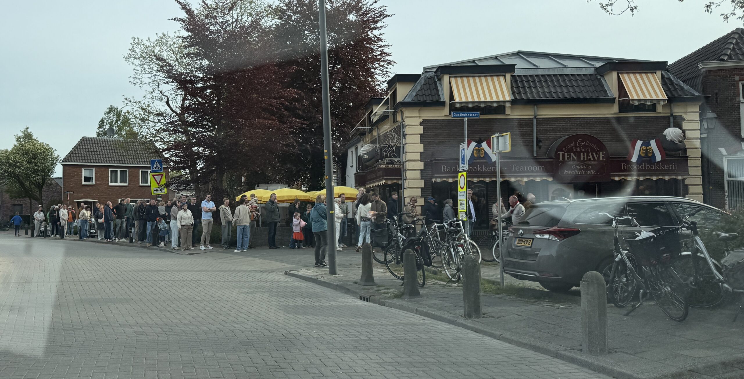 De héérlijkste tompoucen haal je natuurlijk bij Bakkerij Ten Have!